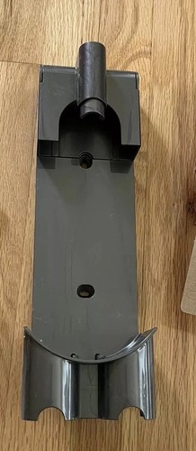 Dyson sv25 vacuum - v8, cleaner